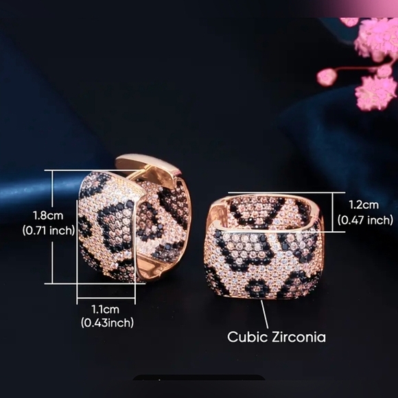 Leopard "In/Out" Rectangular Hoop Earrings - Picture 2 of 8